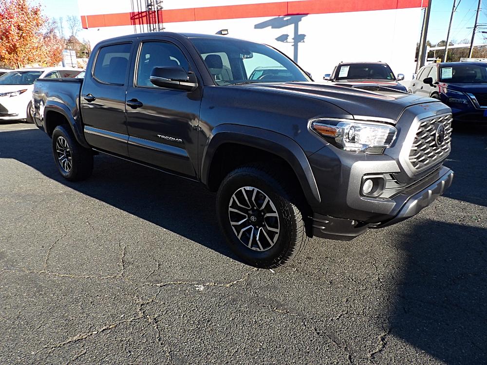 2021 Toyota Tacoma TRD Sport's photo