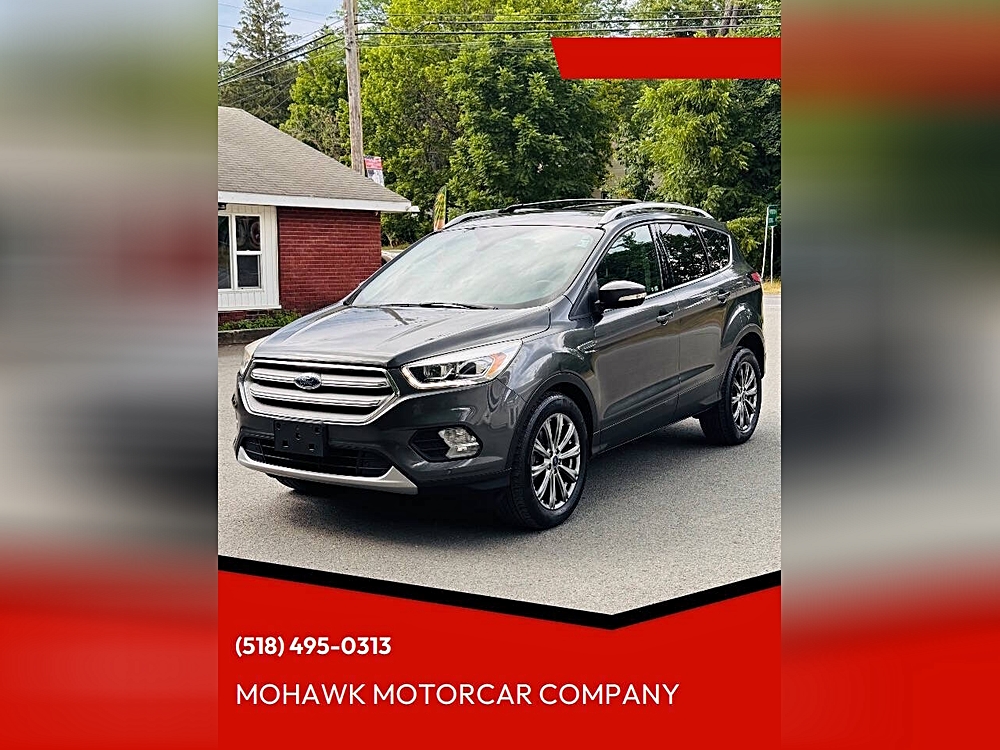 2018 Ford Escape Titanium's photo