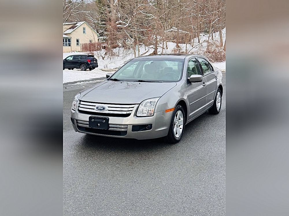 2009 Ford Fusion SE's photo