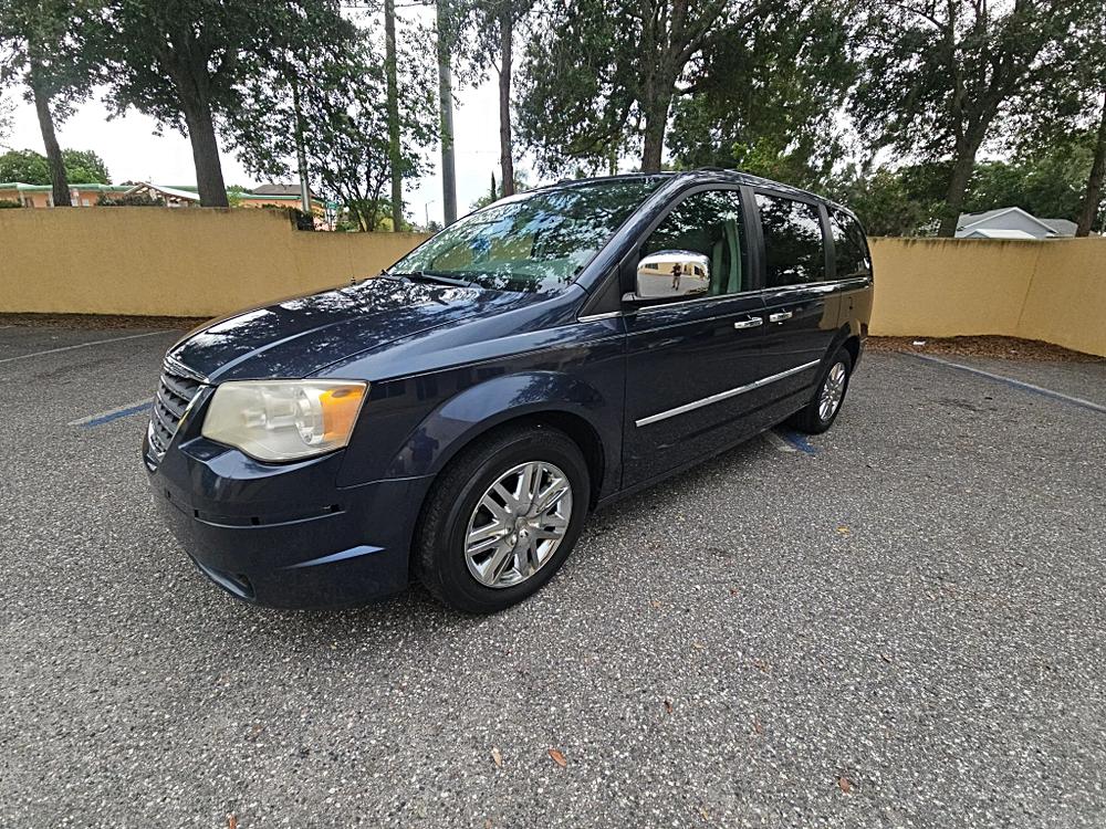 2008 Chrysler Town Country Limited Minivan 4D