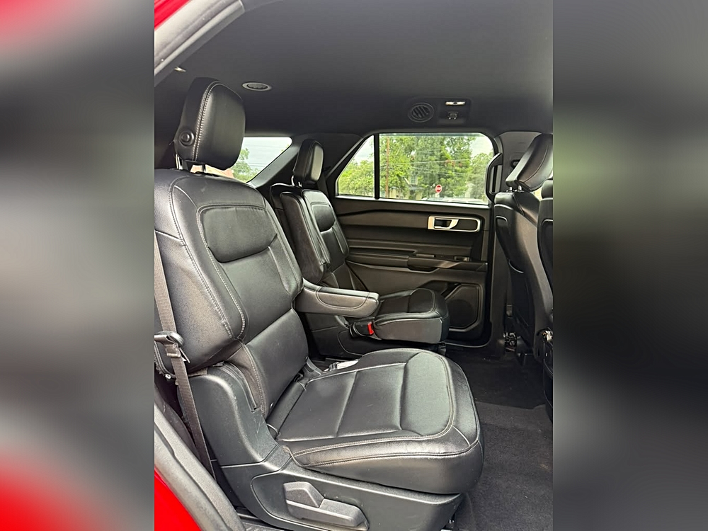 2020 Ford Explorer XLT - Photo 16