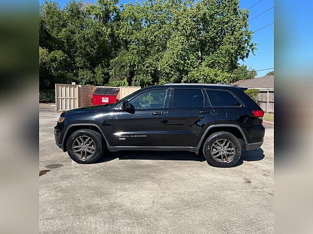 2017 Jeep Grand Cherokee Laredo's photo