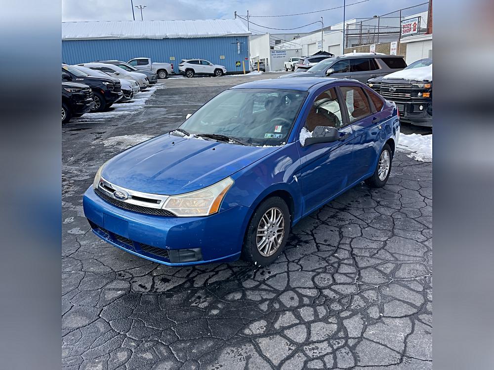 2010 Ford Focus SE's photo