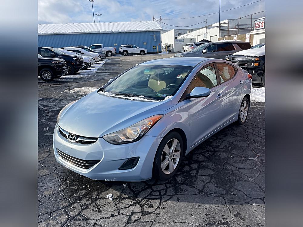2011 Hyundai Elantra GLS's photo