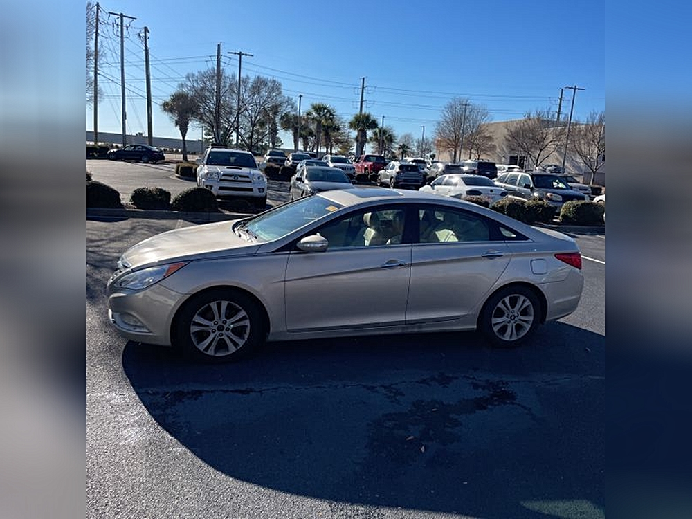 2011 Hyundai Sonata's photo