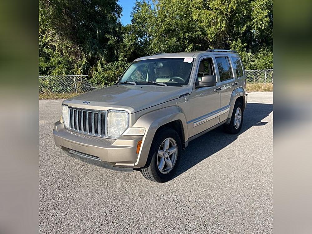 2010 Jeep Liberty Limited's photo