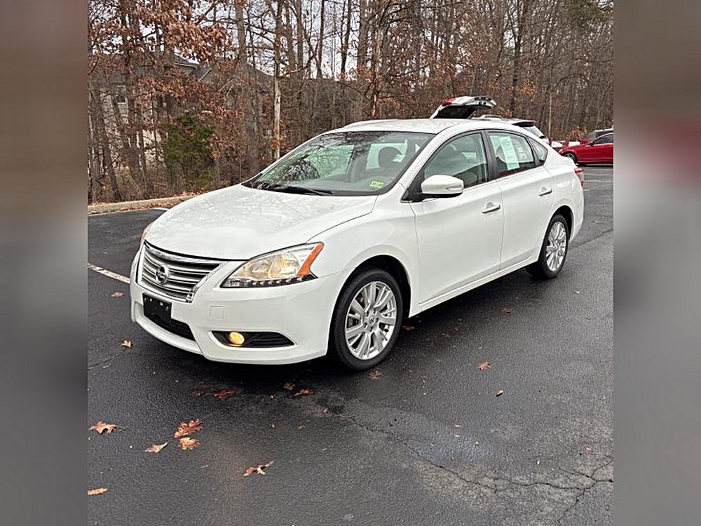 2014 Nissan Sentra SL's photo