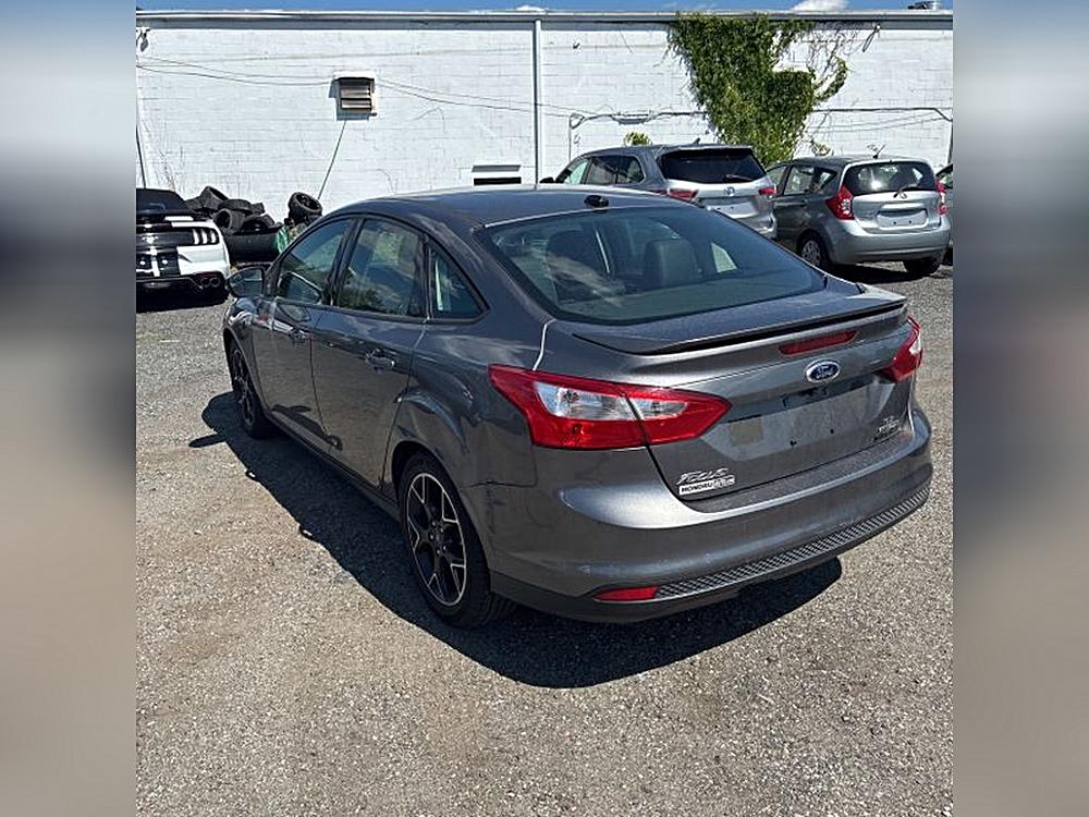2013 Ford Focus Sedan SE's photo