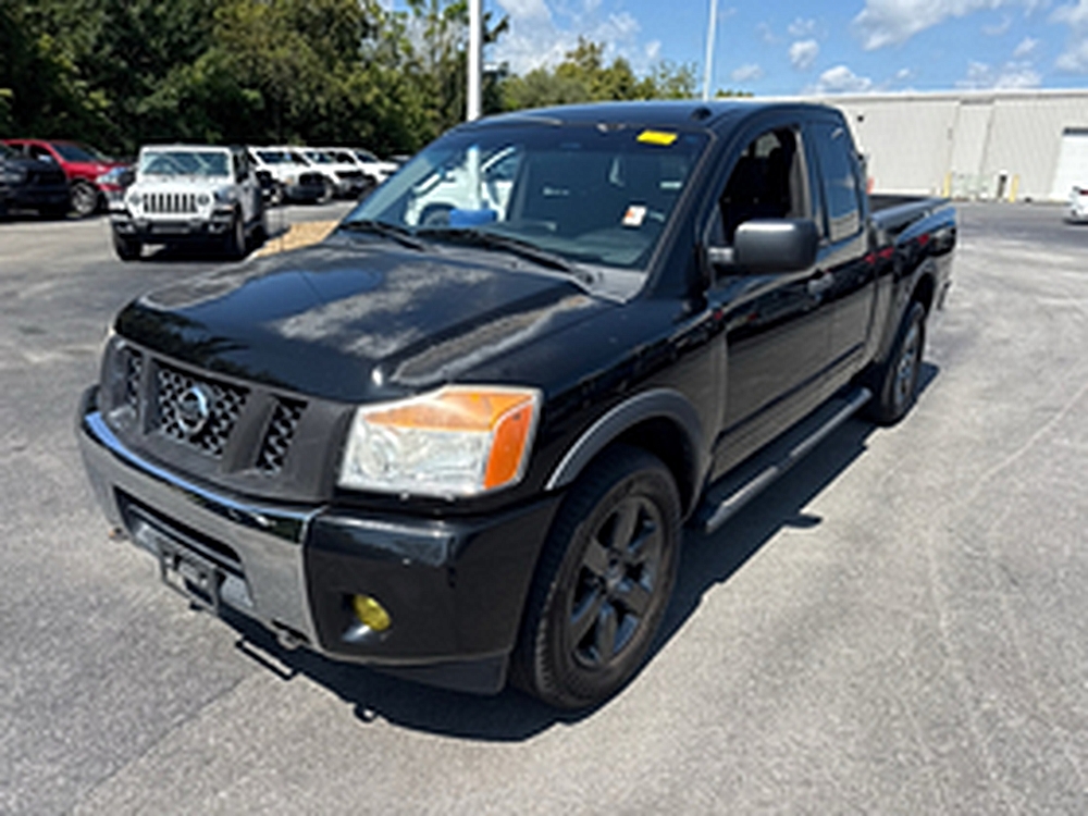 2015 Nissan Titan SV