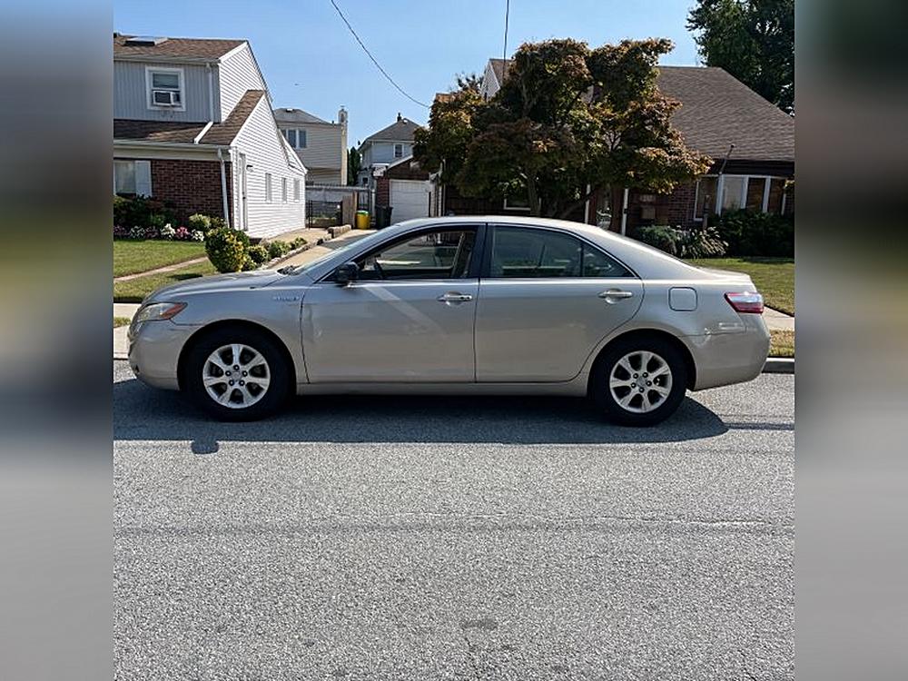 Image 8 of 2013 Toyota Camry Hybrid LE