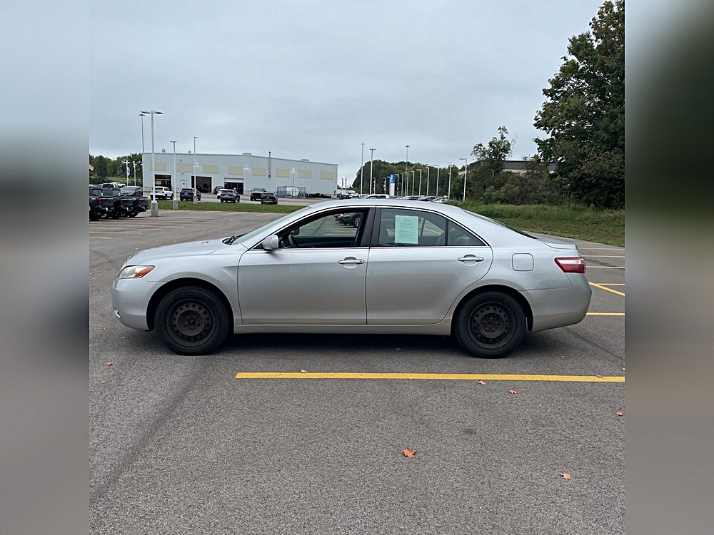 Image 8 of 2018 Toyota Camry LE