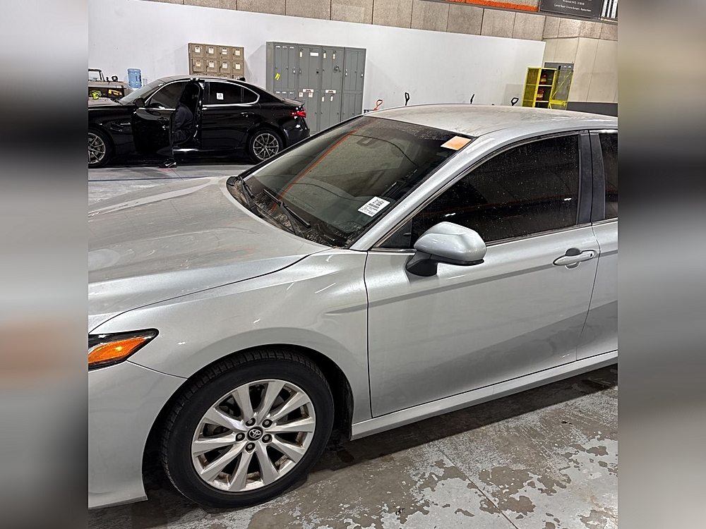 Image 2 of 2018 Toyota Camry LE