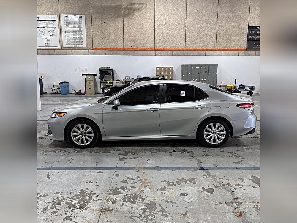 Image 3 of 2018 Toyota Camry LE