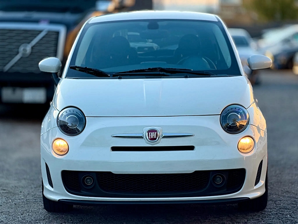 2019 FIAT 500 Pop's photo