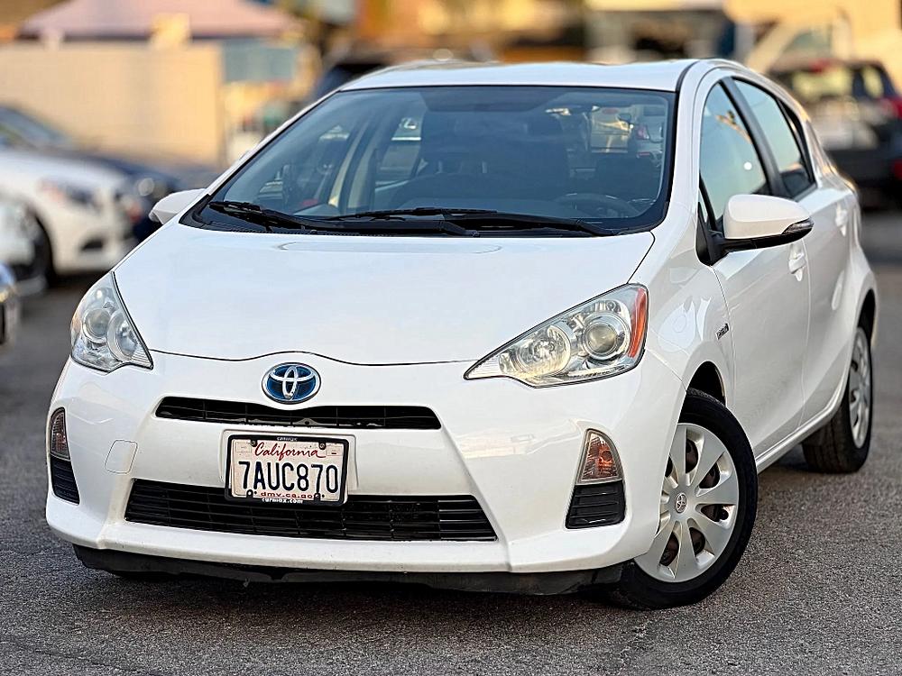 2013 Toyota Prius c Three
