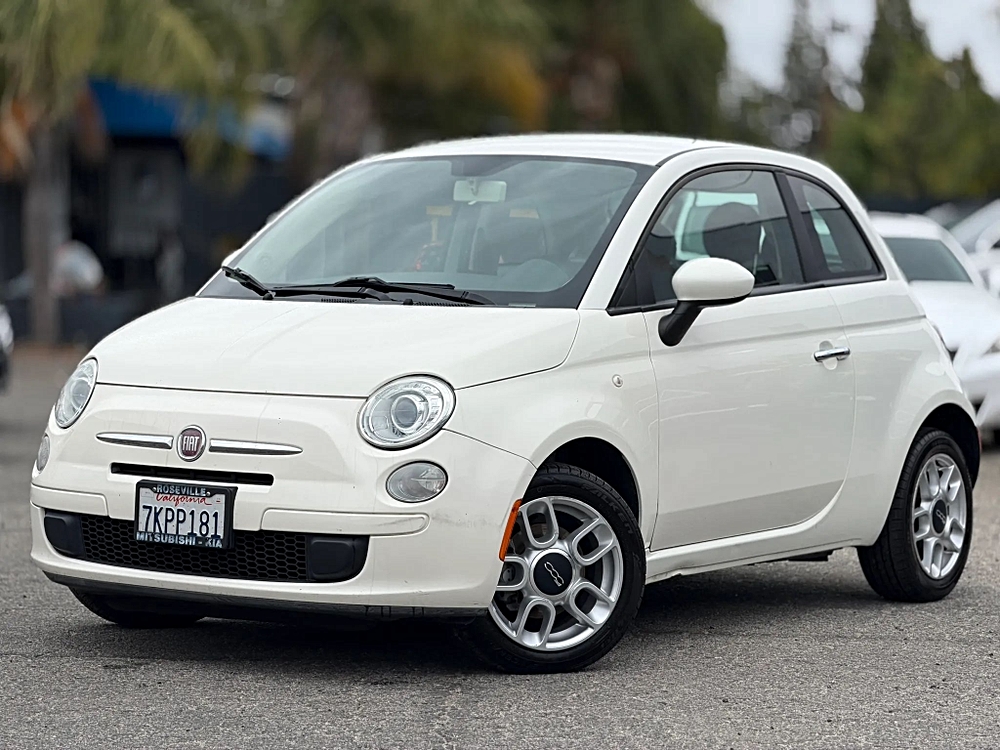 2013 FIAT 500 Pop's photo
