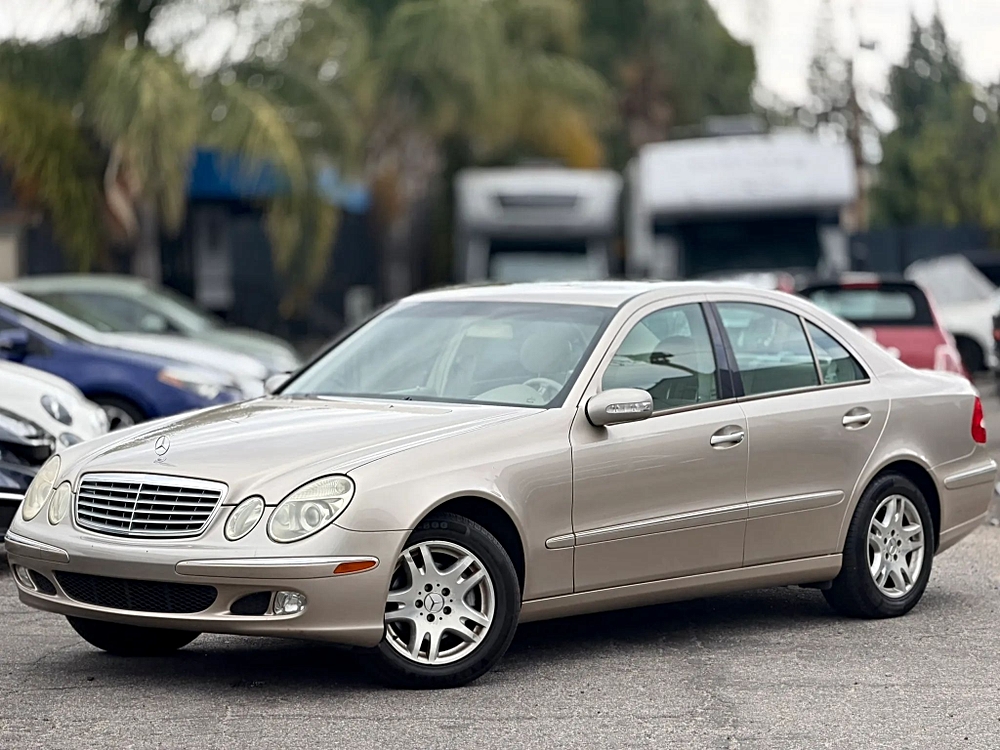 2004 Mercedes-Benz E-Class E320's photo