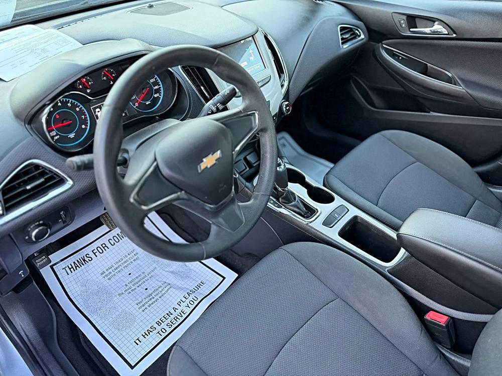 2018 Chevrolet Cruze LS - Photo 11