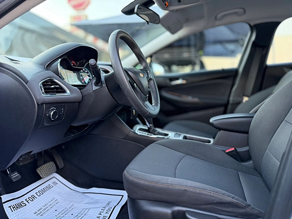 2018 Chevrolet Cruze LS - Photo 15