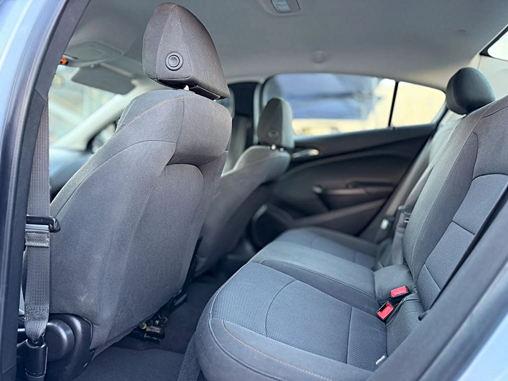 2018 Chevrolet Cruze LS - Photo 19