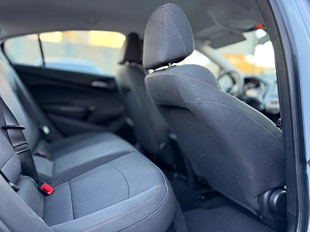 2018 Chevrolet Cruze LS - Photo 20