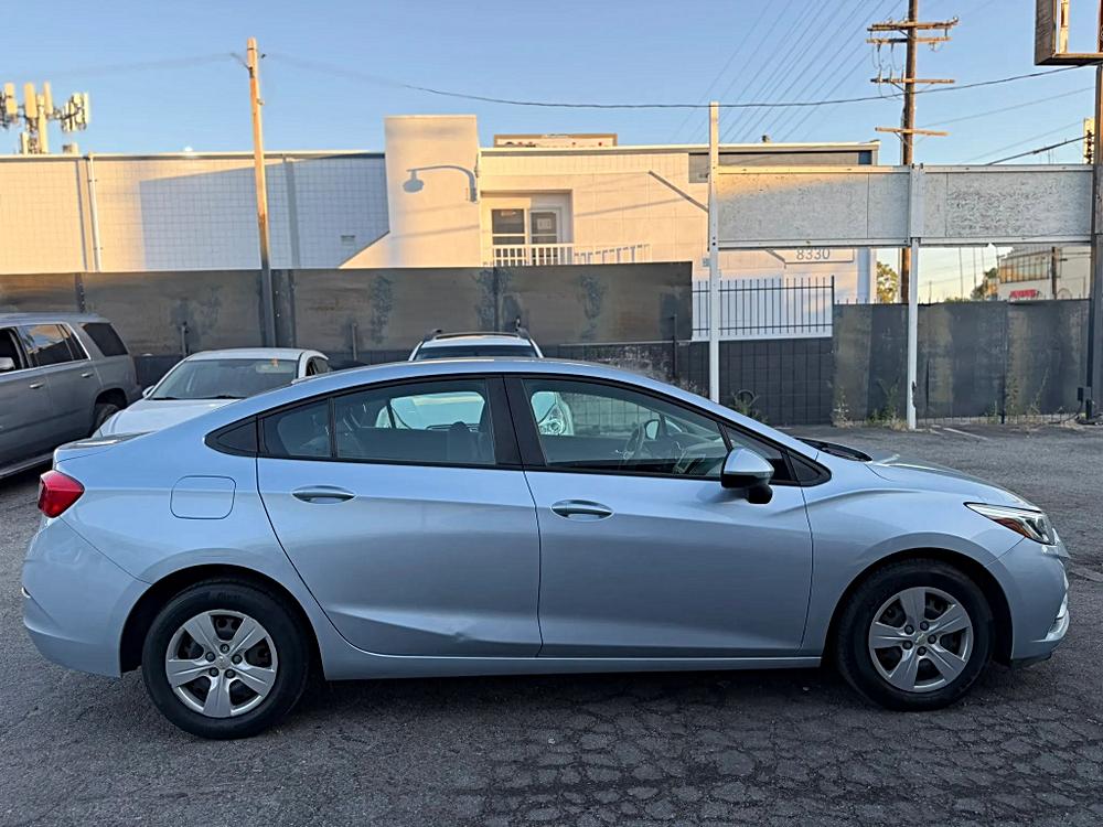 2018 Chevrolet Cruze LS - Photo 8
