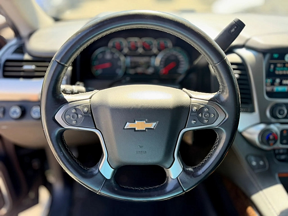 2018 Chevrolet Suburban LT - Photo 15