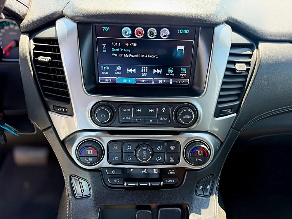 2018 Chevrolet Suburban LT - Photo 16