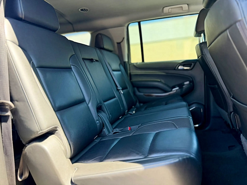 2018 Chevrolet Suburban LT - Photo 22