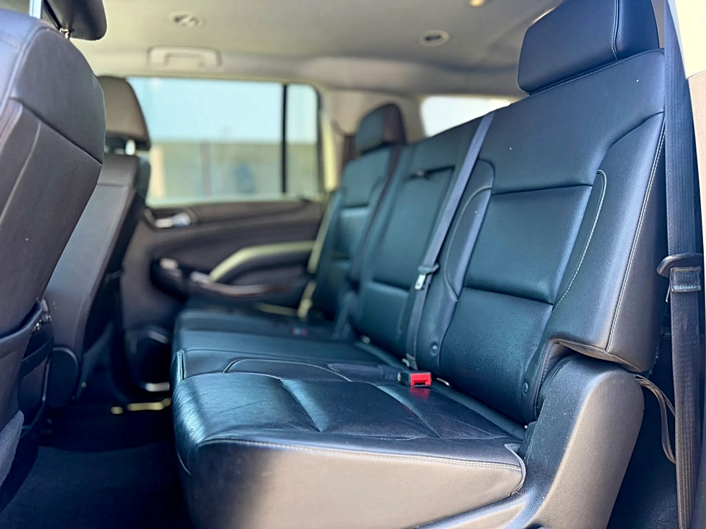 2018 Chevrolet Suburban LT - Photo 25