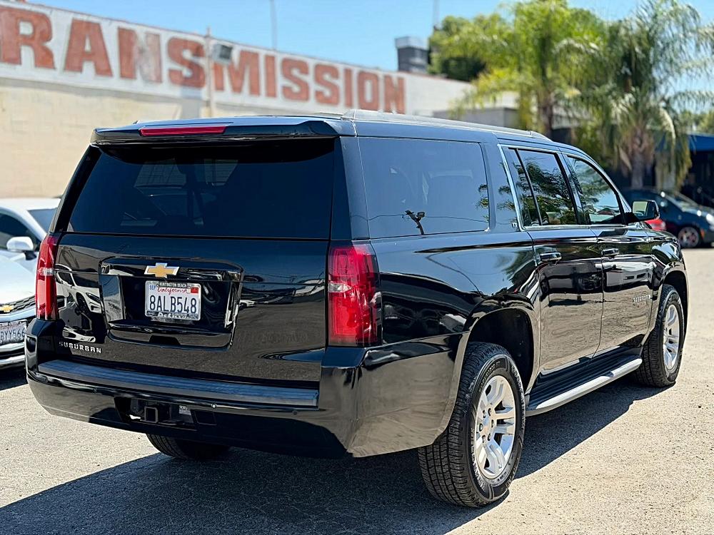 2018 Chevrolet Suburban LT - Photo 7
