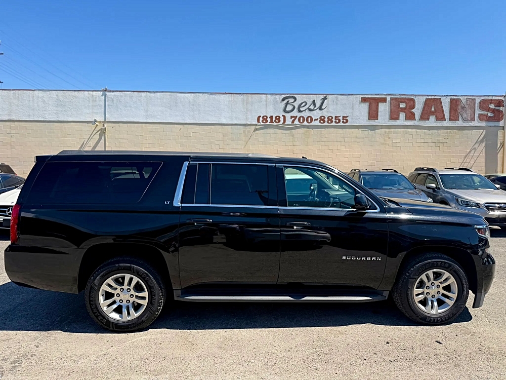 2018 Chevrolet Suburban LT - Photo 8
