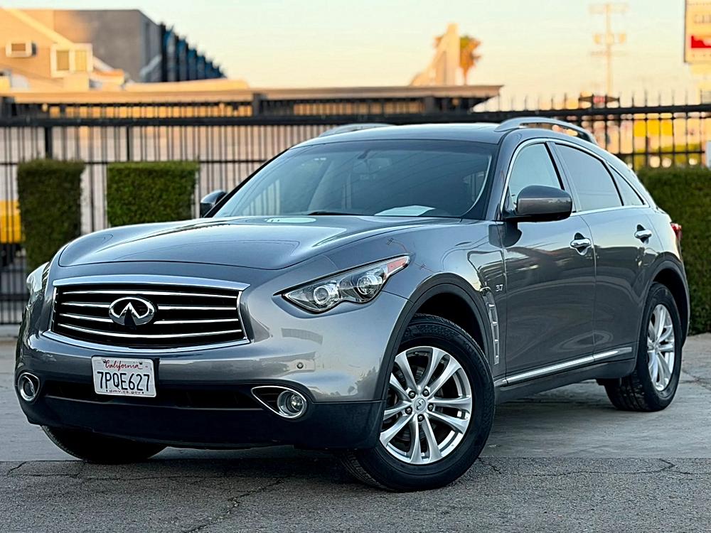 2015 INFINITI QX70