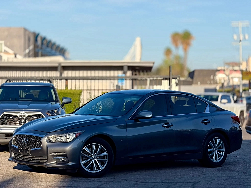 2014 INFINITI Q50