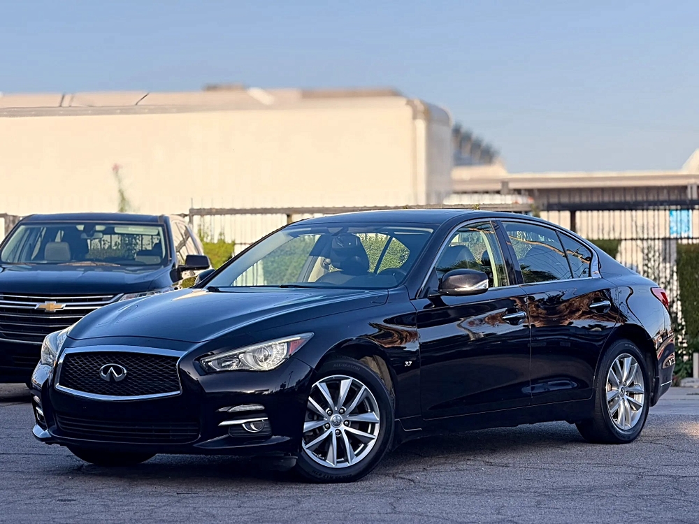2015 INFINITI Q50