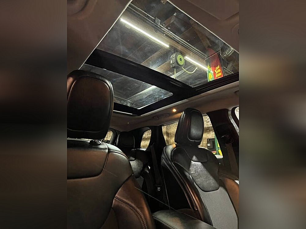 2020 Jeep Cherokee Latitude Plus - Photo 21