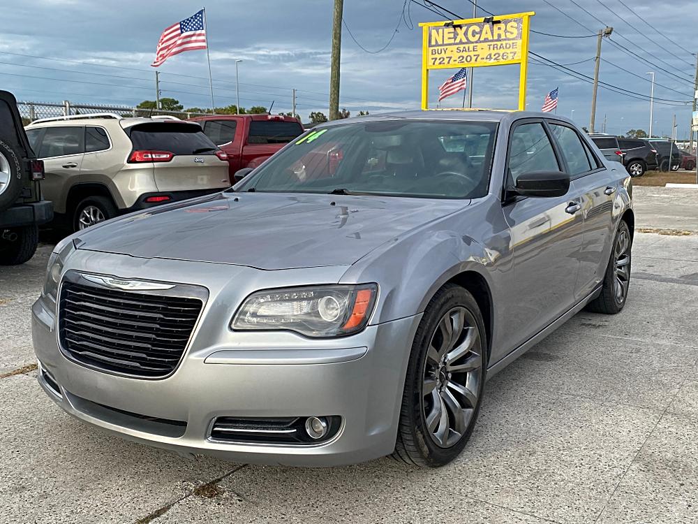 2014 Chrysler 300 S's photo