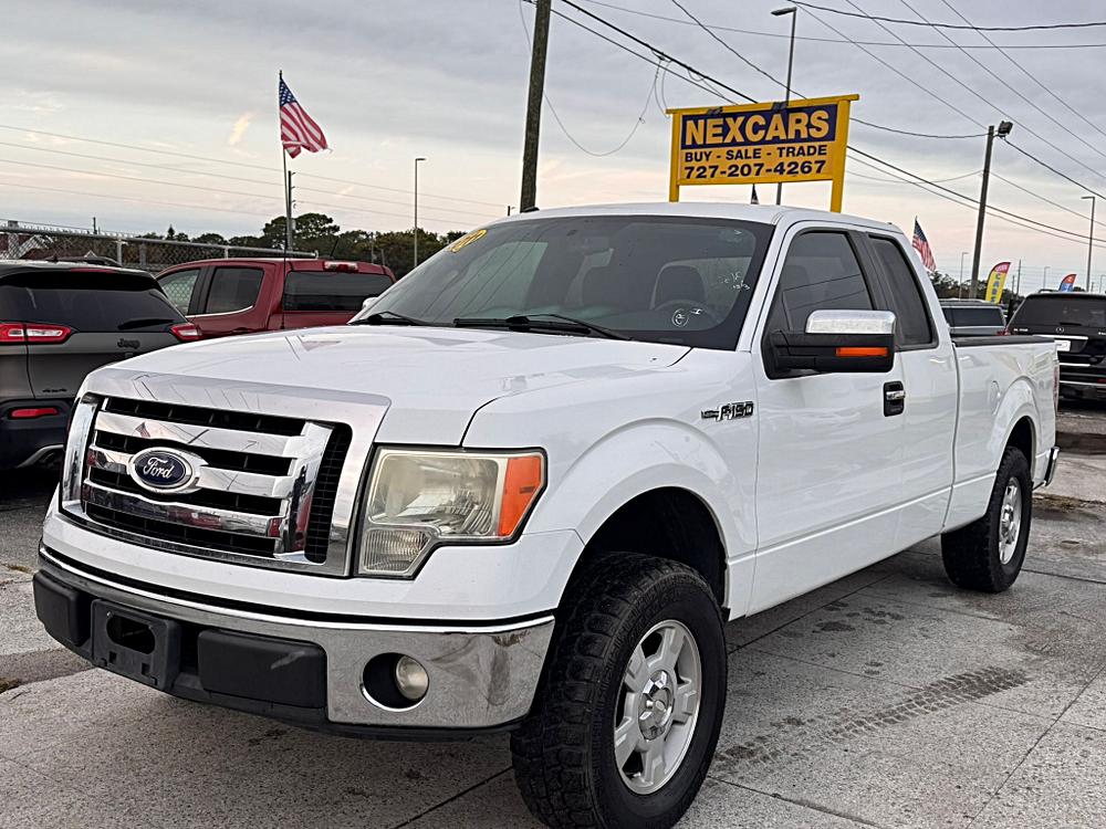 2011 Ford F-150 XL's photo