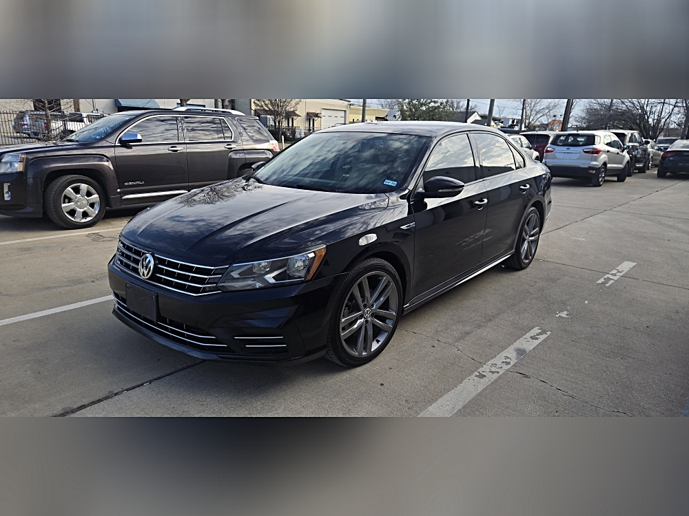 2018 Volkswagen Passat R-Line