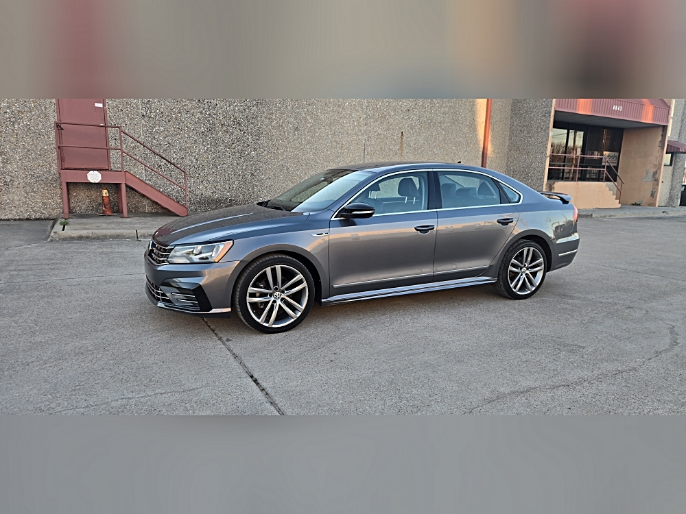 2017 Volkswagen Passat R-Line
