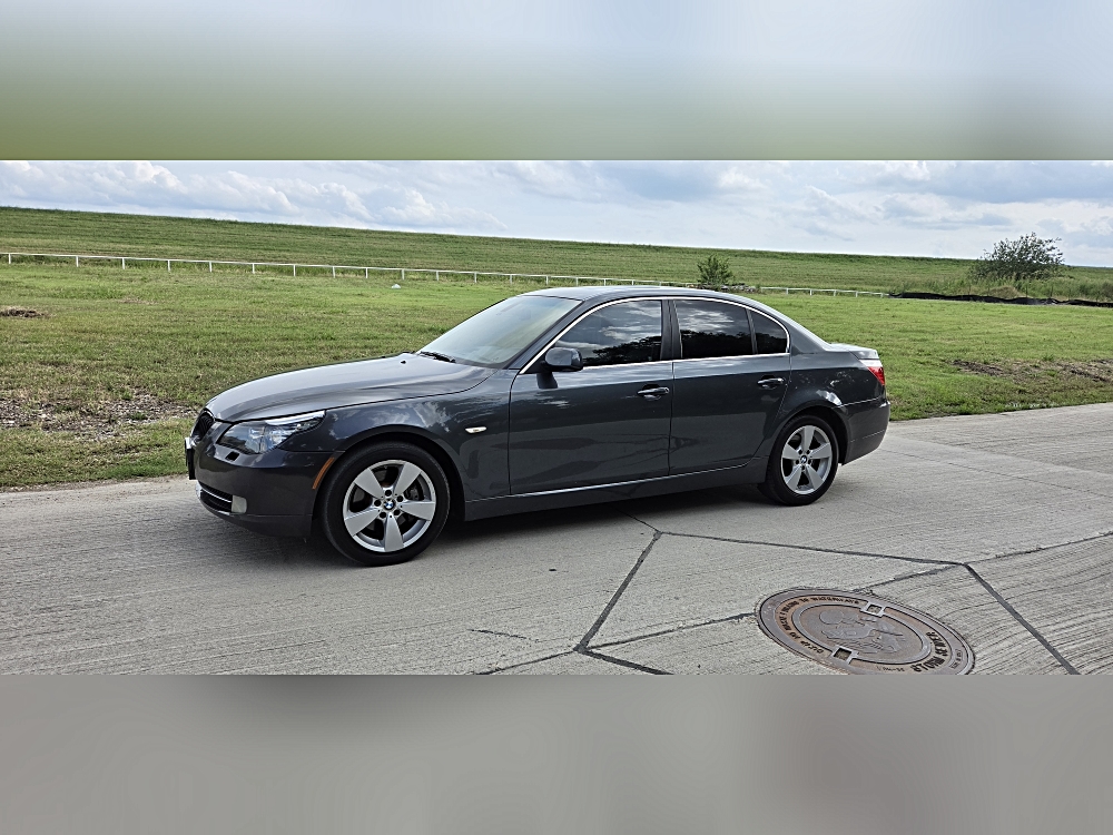 2008 BMW 5 Series 528xi's photo