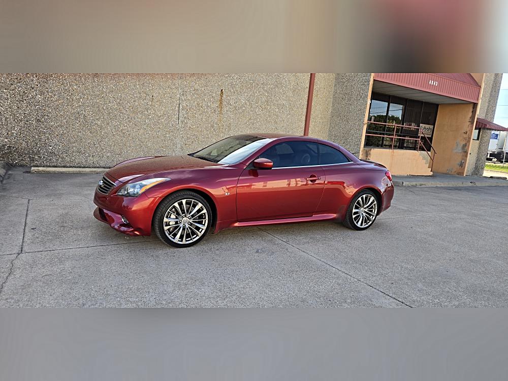 2014 INFINITI Q60 Convertible's photo