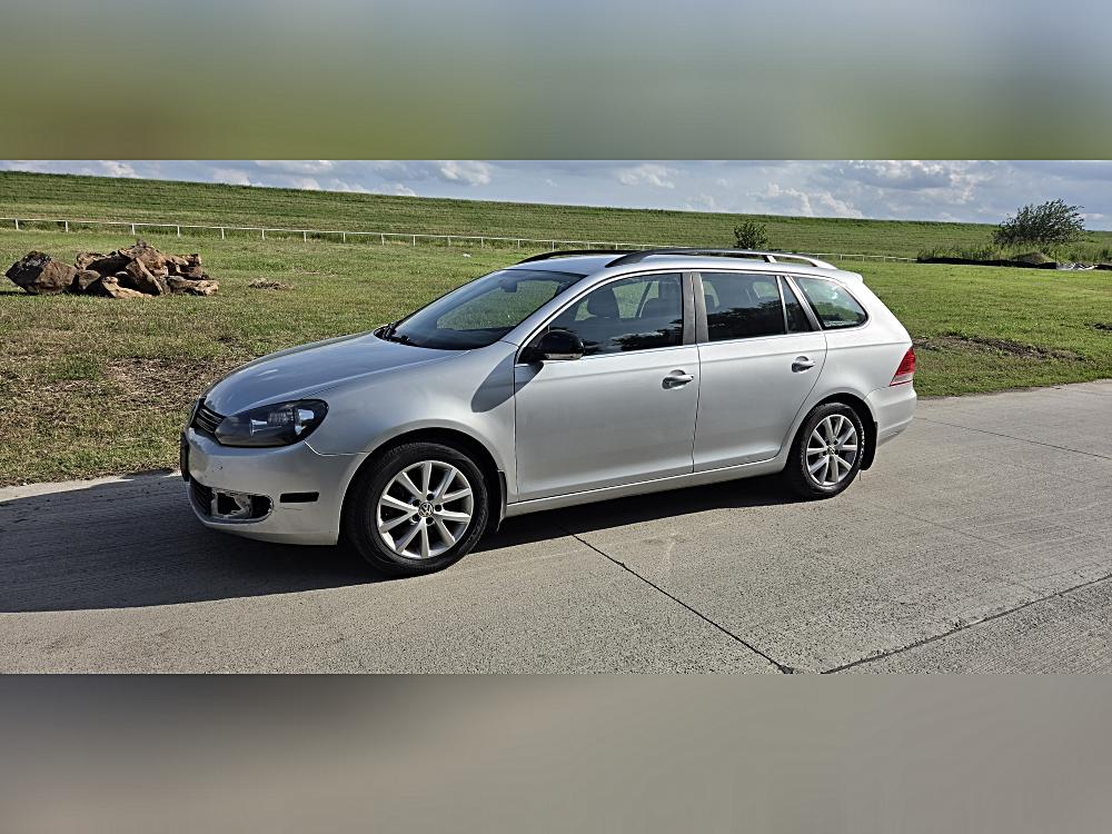 2014 Volkswagen Jetta SportWagen 2.5L S PZEV's photo