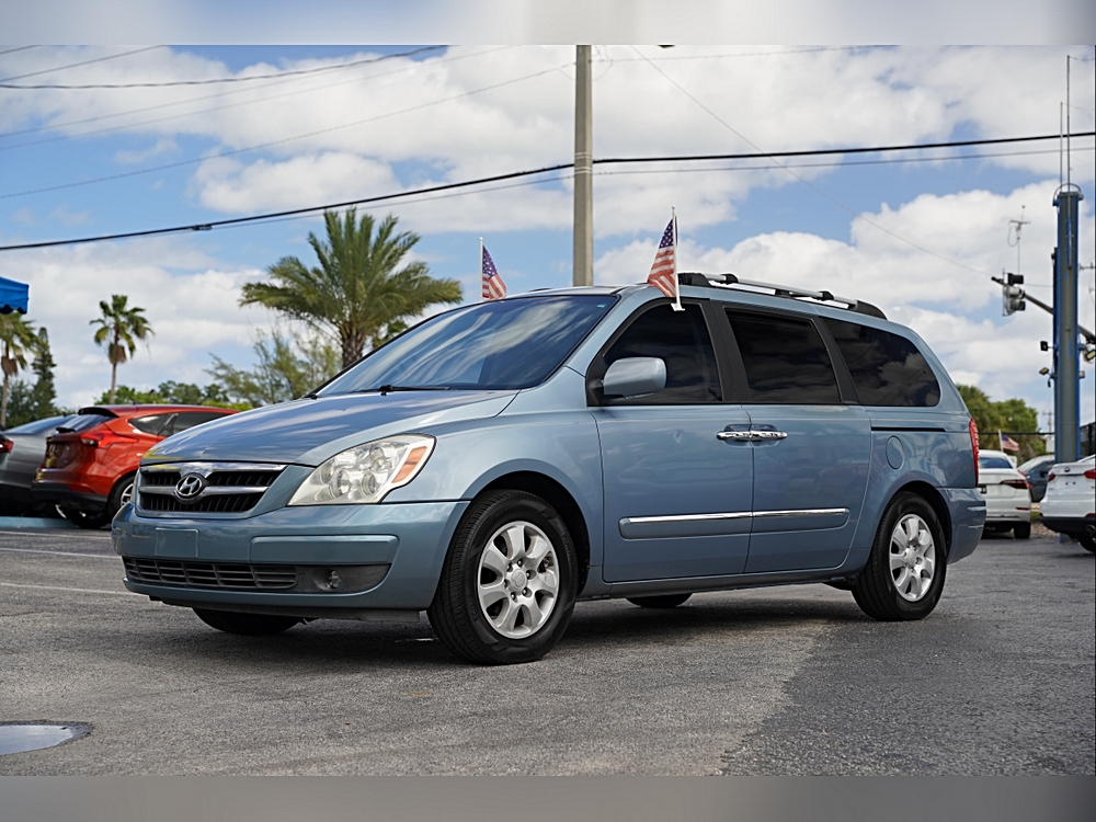 2008 Hyundai Entourage