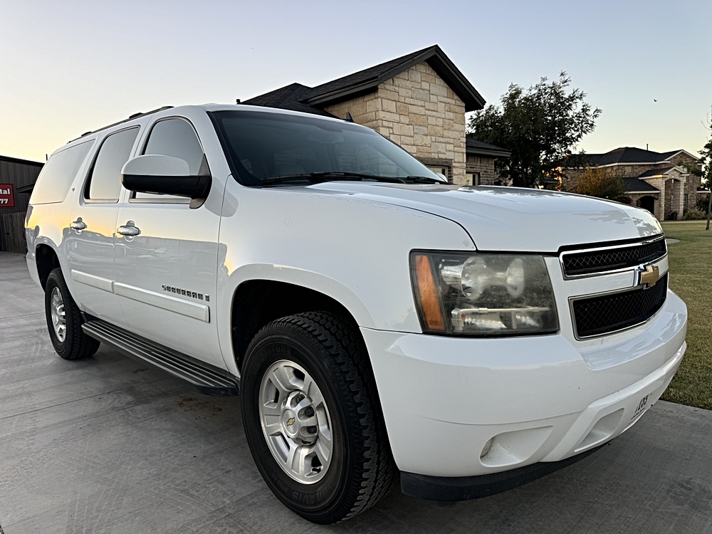 2008 Chevrolet 2500 Suburban LT 3/4 Ton 6.0 Liter V8 Loaded Clean Runs Great