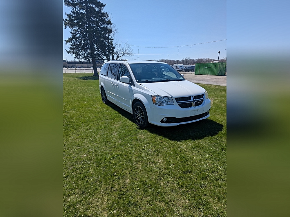 2017 Dodge Grand Caravan SXT's photo