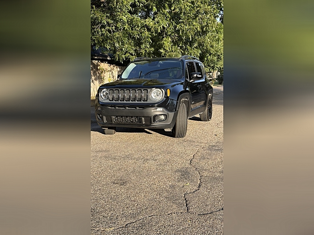2017 Jeep Renegade Altitude Package's photo