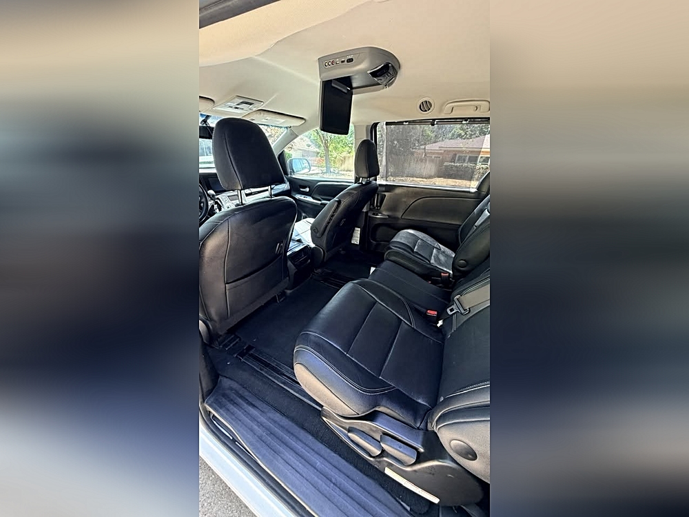 2016 Toyota Sienna SE - Photo 14