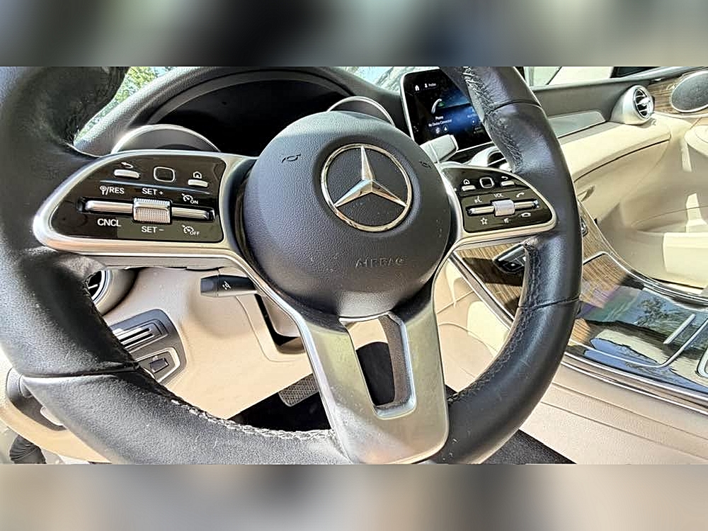 2021 Mercedes-Benz GLC GLC300 - Photo 11