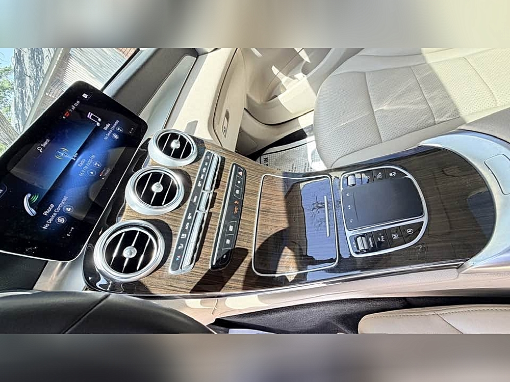 2021 Mercedes-Benz GLC GLC300 - Photo 8